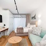 Sea Point Luxury Apartment - The Sage